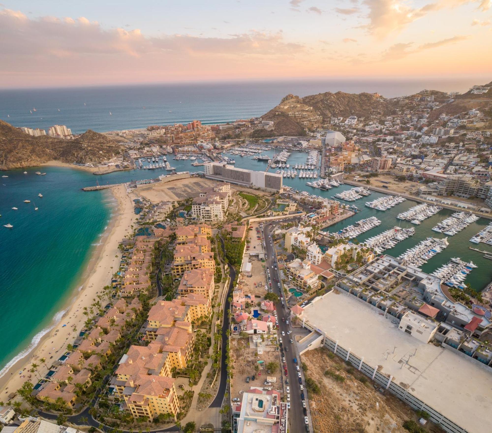 Cabo'S Hidden Gem! Steps To The Marina Or Beach Cabo San Lucas Exterior photo